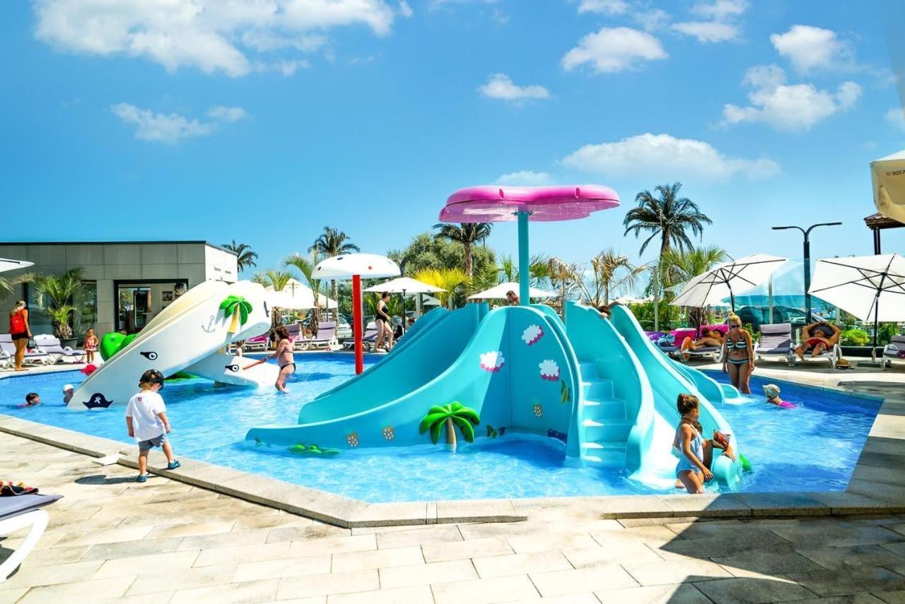 Isabelle Apartament Alezzi Beach Resort Mamaia Nord Năvodari Exteriér fotografie